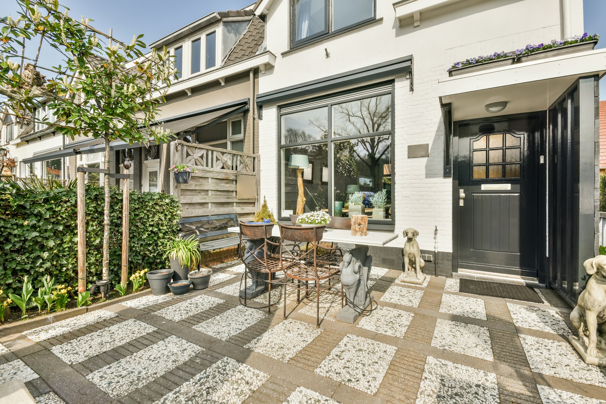 Immobilie in La Vileta auf Mallorca mit moderner Terrasse