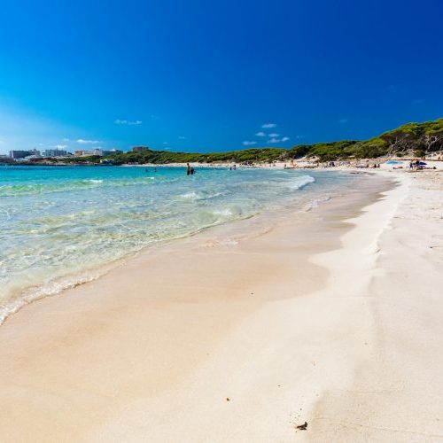 Sandstrand nahe Sa Coma auf Mallorca