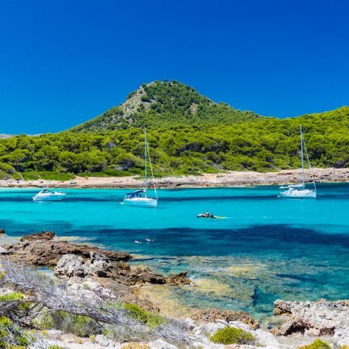 Sandstrand im Nordosten von Mallorca
