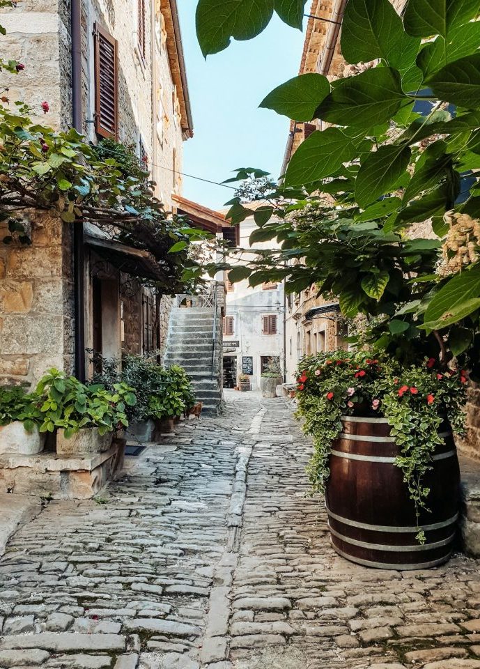 Straße in malerischer Altstadt Porreres auf Mallorca